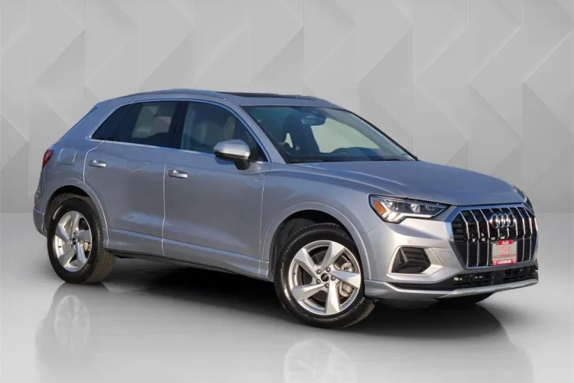 2022 Audi Q4 Premium Plus photo 1