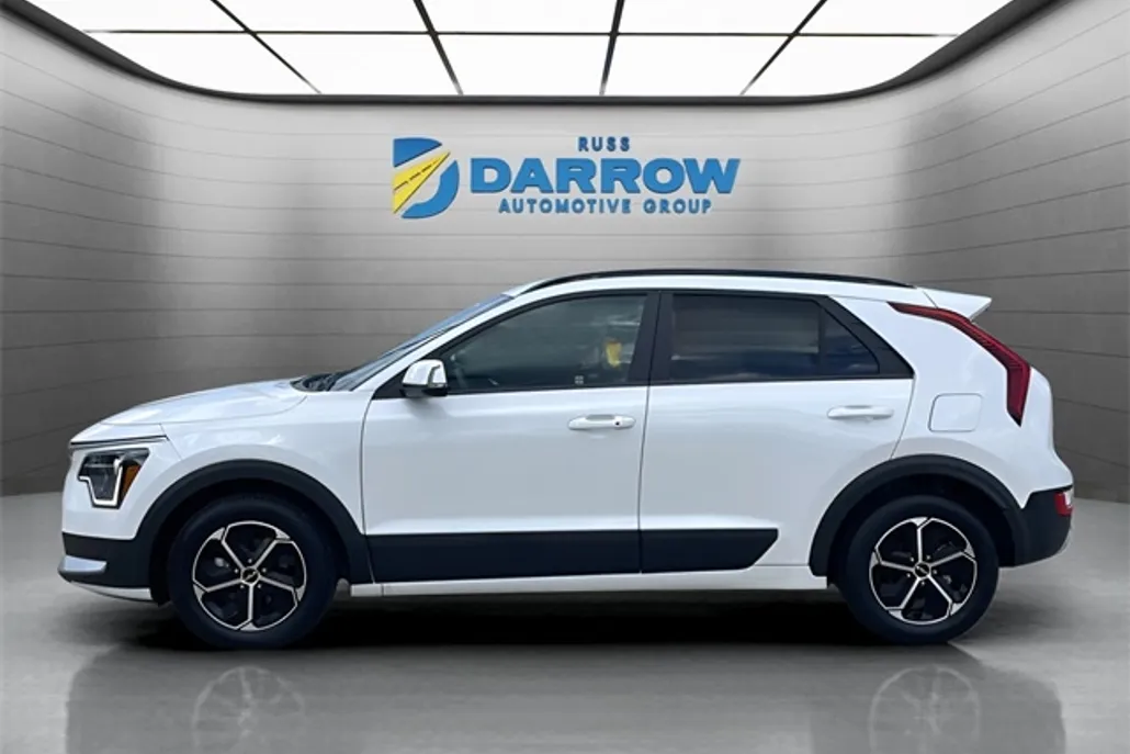 2024 Kia Niro EX photo 1