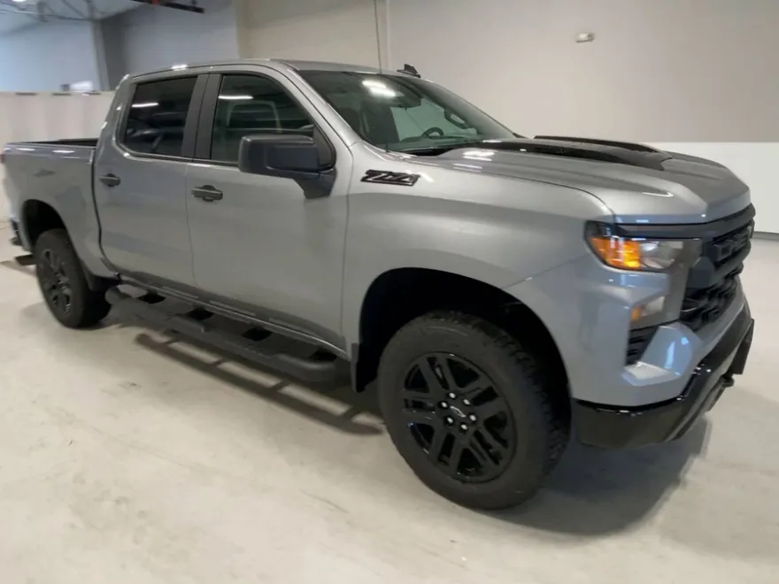 2026 Chevrolet Silverado 1500 Custom Trail Boss photo 1