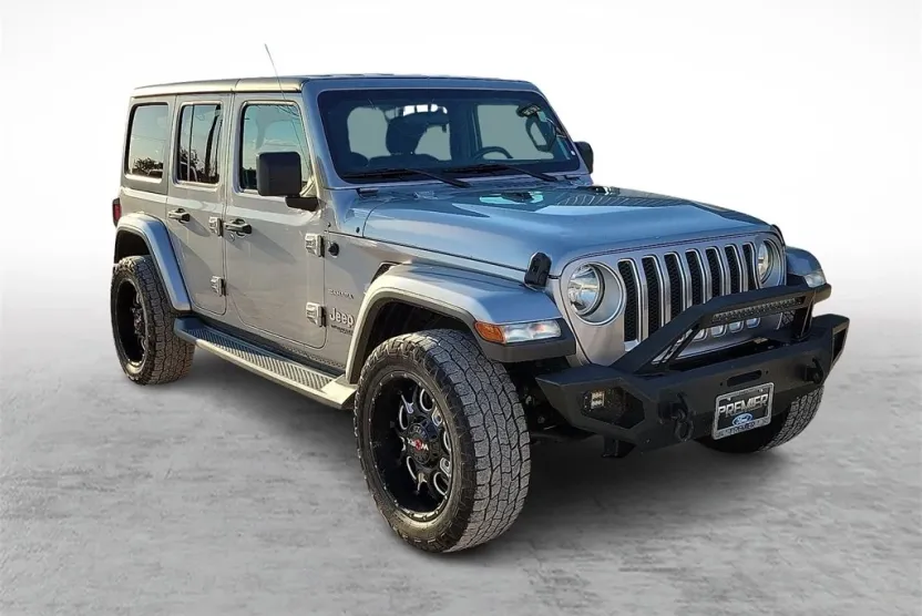 2020 Jeep Wrangler Unlimited Sahara photo 1