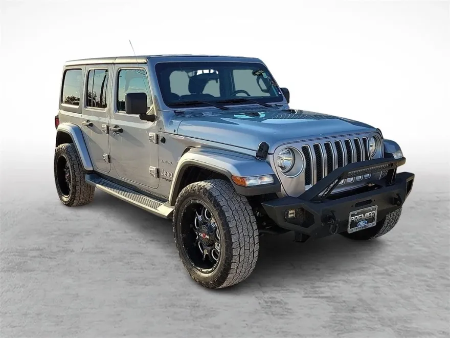 2020 Jeep Wrangler Unlimited Sahara photo 1