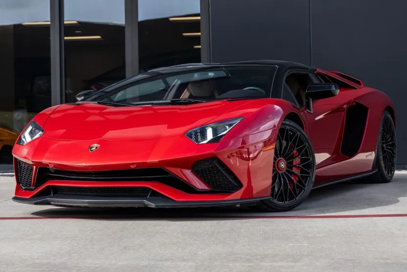 2019 Lamborghini Aventador S photo 1