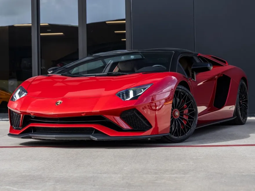 2019 Lamborghini Aventador S photo 1
