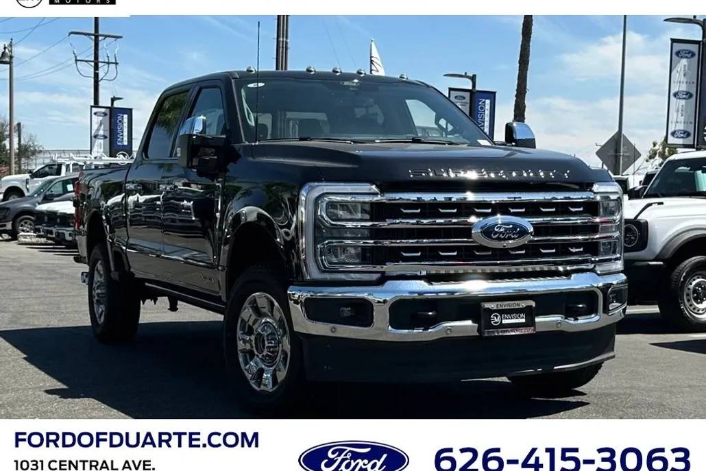 2025 Ford F-250 Lariat FX4 photo 1