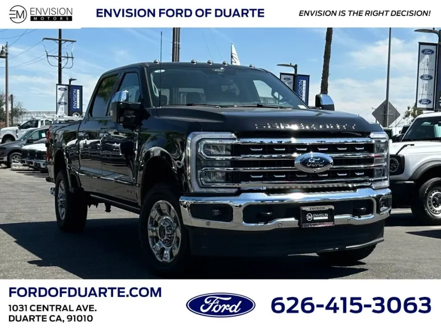 2025 Ford F-250 Lariat FX4 photo 1