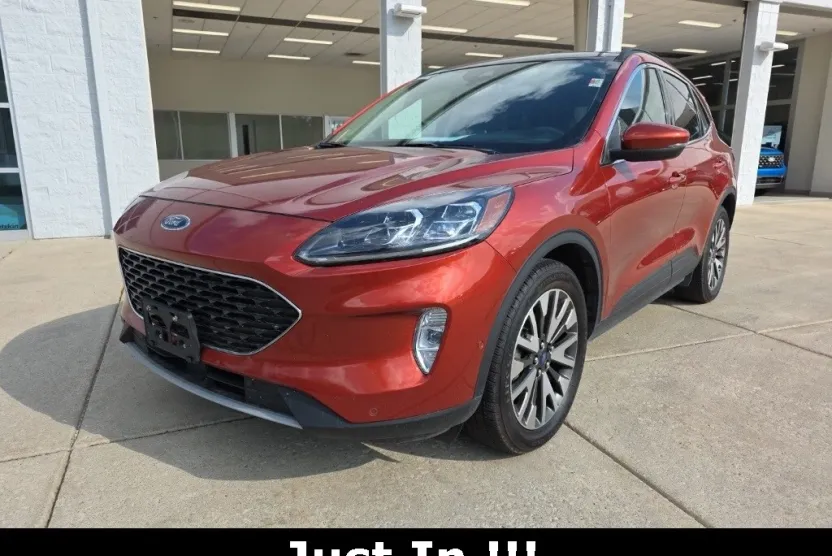 2020 Ford Escape Titanium photo 1