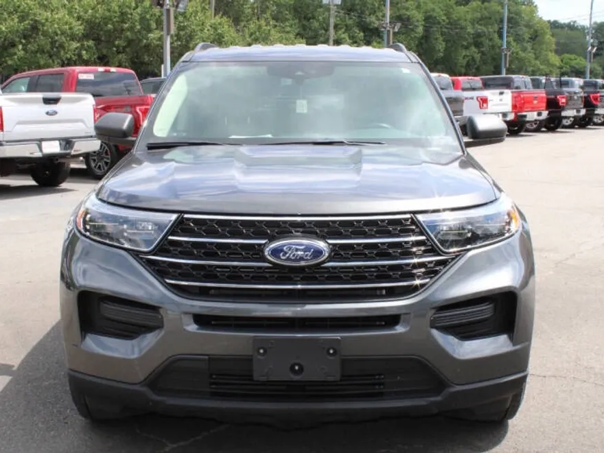 2020 Ford Explorer XLT photo 1