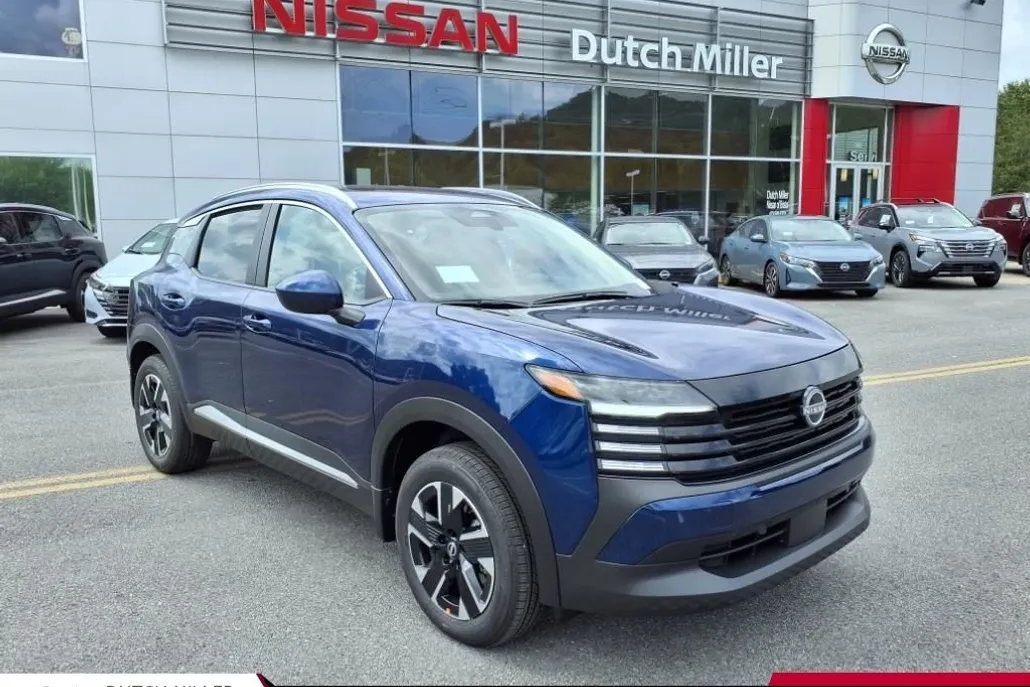 2025 Nissan Kicks SV photo 1