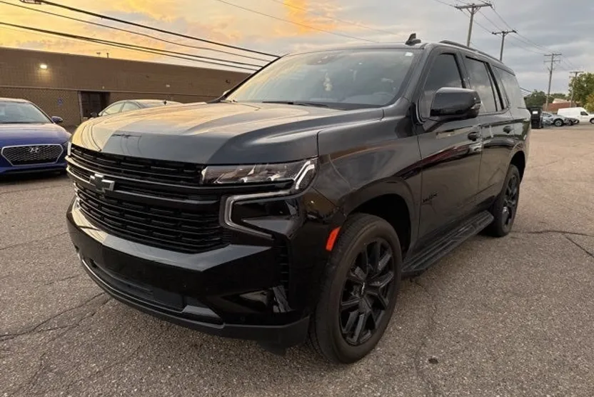 2023 Chevrolet Tahoe RST photo 1
