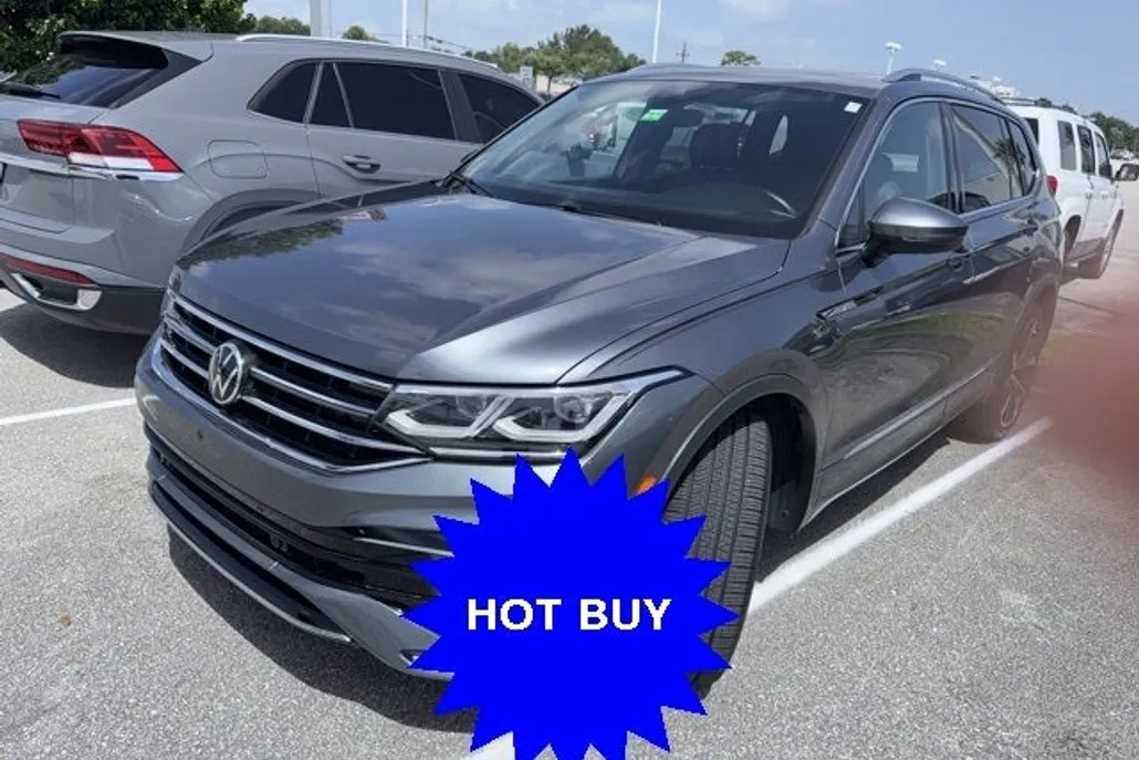 2022 Volkswagen Tiguan SEL Premium R-Line photo 1