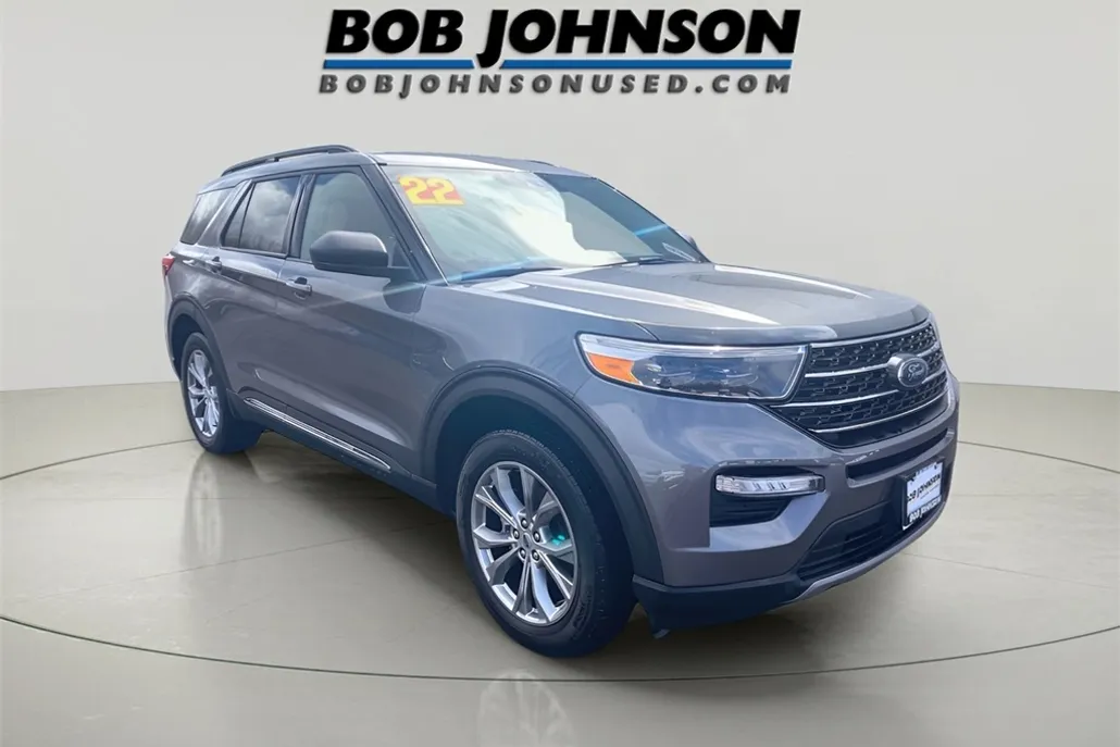 2022 Ford Explorer XLT photo 1