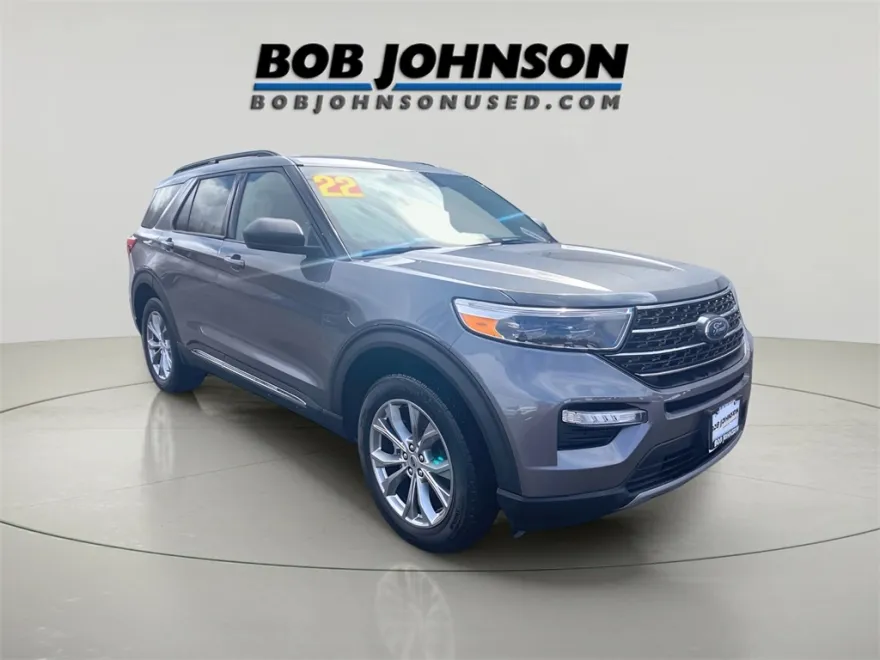 2022 Ford Explorer XLT photo 1