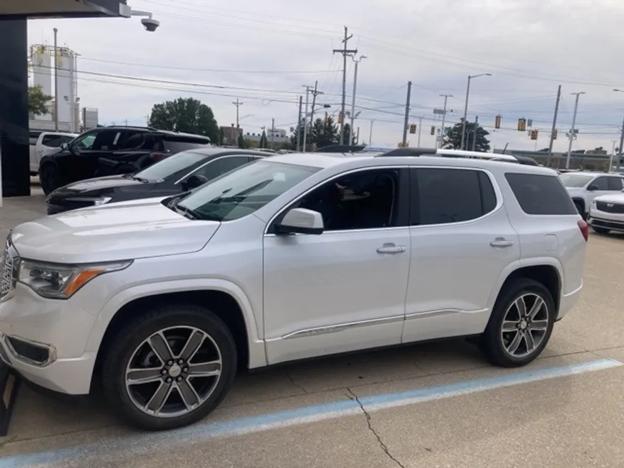 2018 Gmc Acadia Denali photo 1
