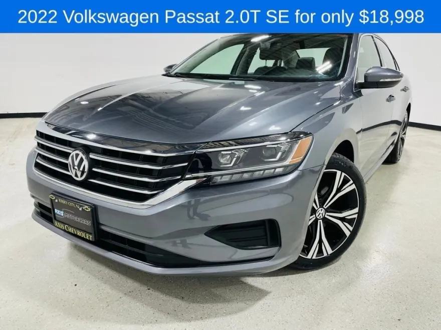 2022 Volkswagen Passat 2.0T SE photo 2