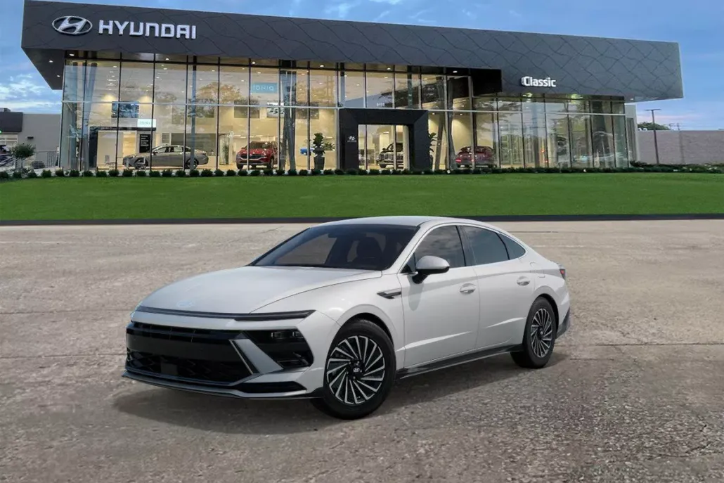 2025 Hyundai Sonata Hybrid SEL photo 1