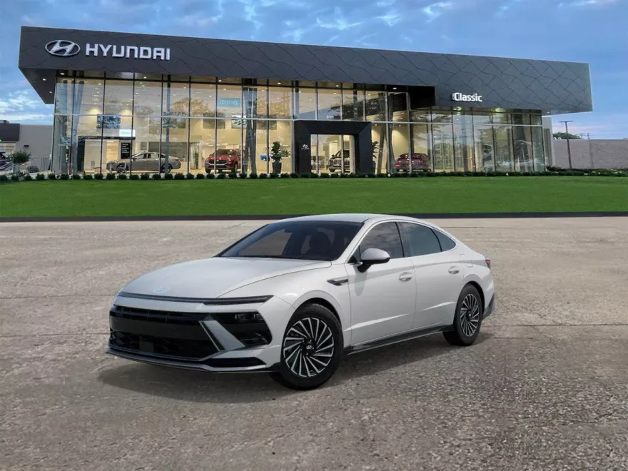 2025 Hyundai Sonata Hybrid SEL photo 1