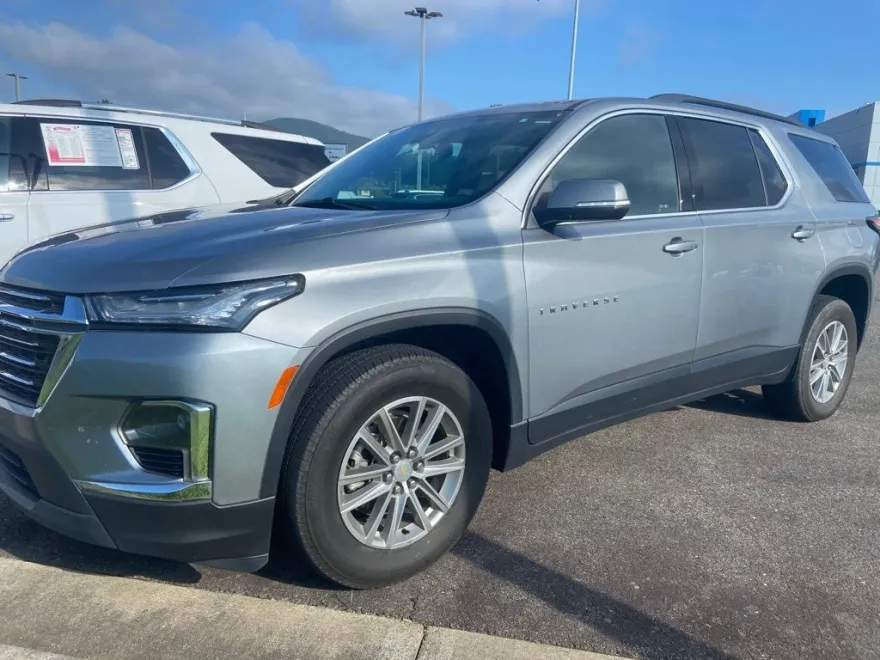 2023 Chevrolet Traverse Leather photo 1