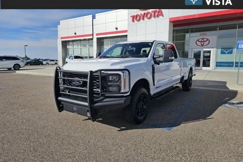 2023 Ford F-350 photo 1