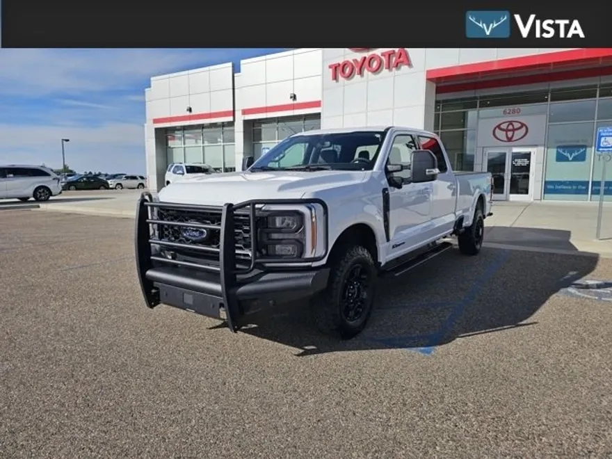 2023 Ford F-350 photo 1