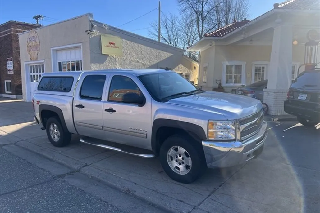 2012 Chevrolet Silverado 1500 LT photo 1