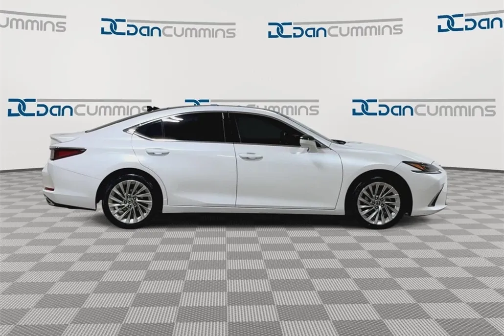 2021 Lexus ES 350 Luxury photo 1