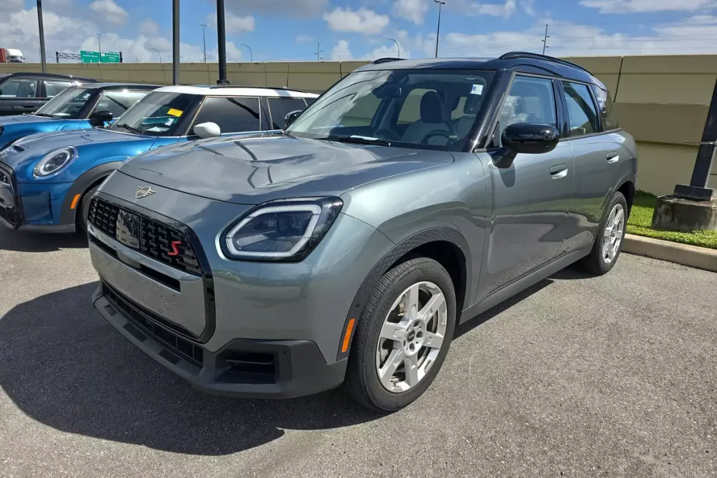 2025 Mini Countryman S ALL4 photo 1