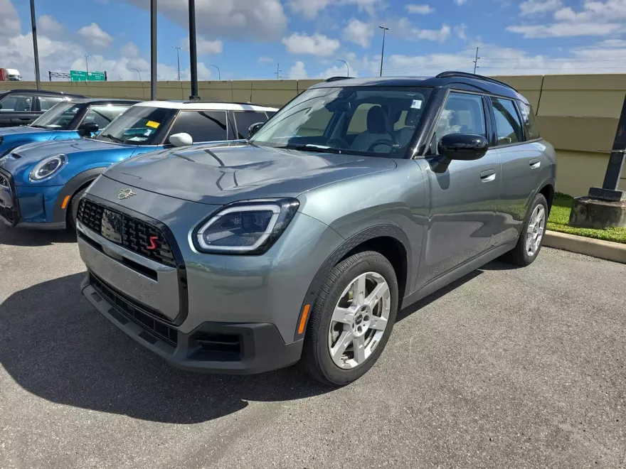2025 Mini Countryman S ALL4 photo 1