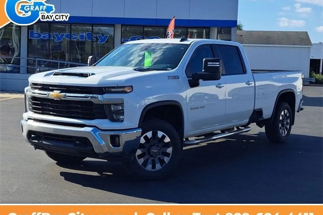 2024 Chevrolet Silverado 3500HD LT photo 1