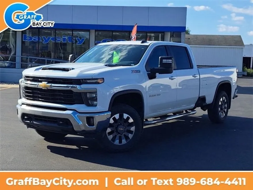 2024 Chevrolet Silverado 3500HD LT photo 1