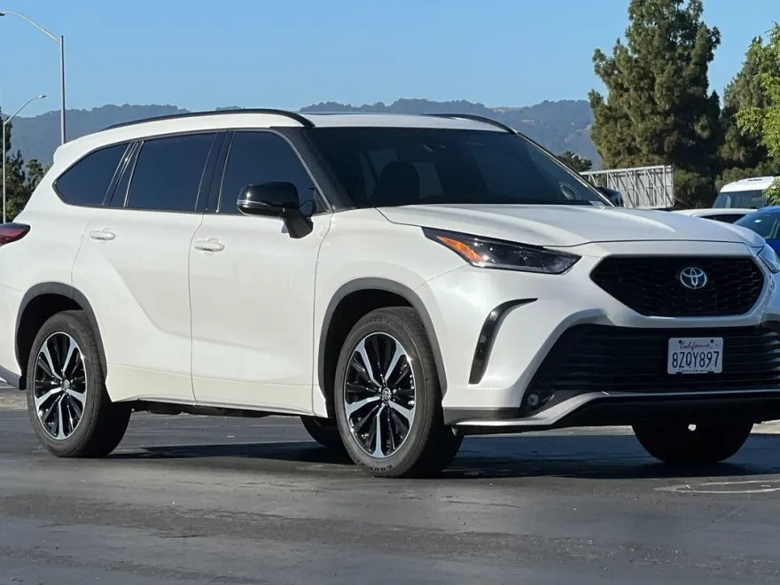 2022 Toyota Highlander XSE photo 1
