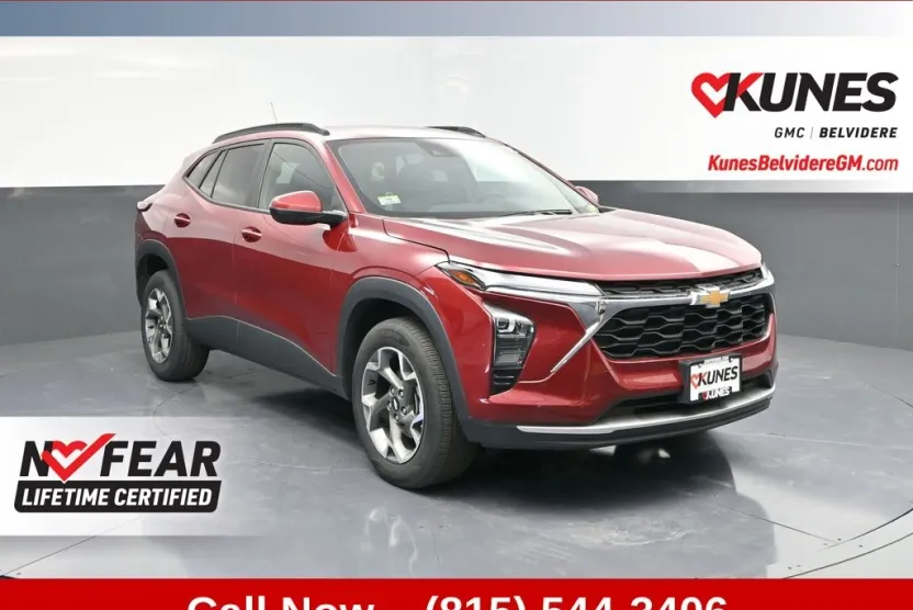 2024 Chevrolet Trax LT photo 1
