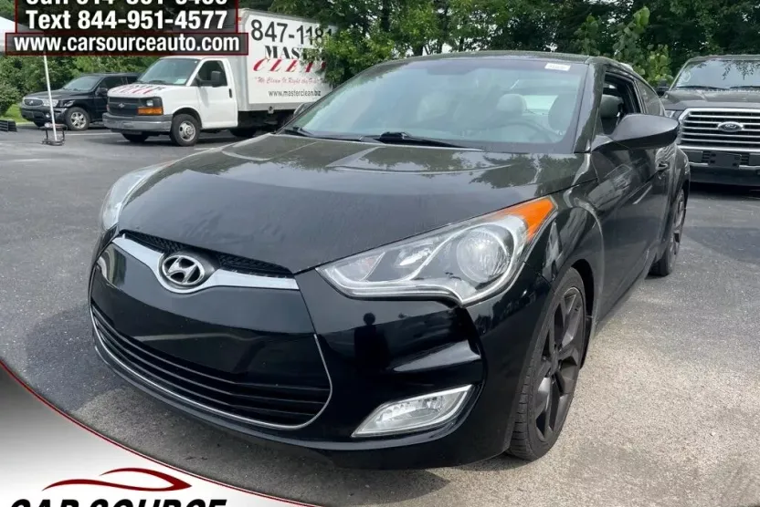 2013 Hyundai Veloster Base photo 1
