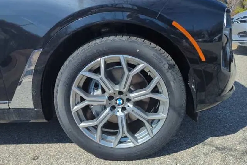2025 Bmw X7 xDrive40i photo 1