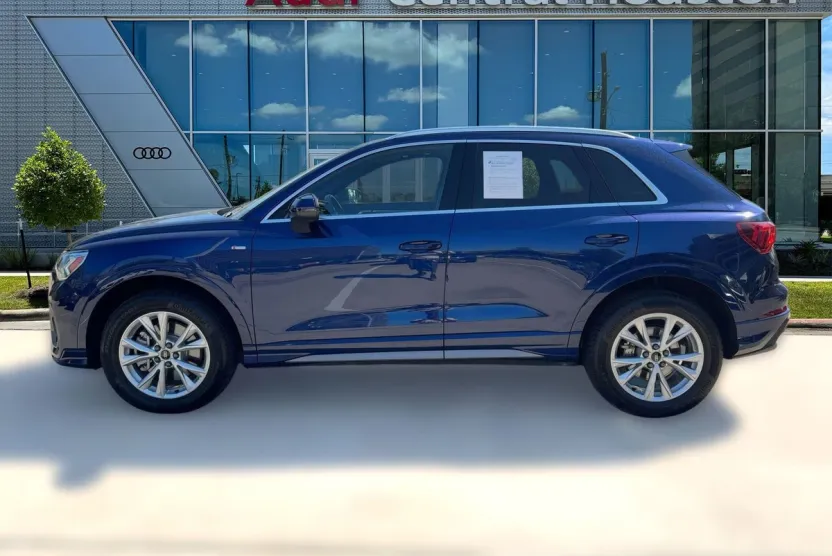 2024 Audi Q3 S line Premium photo 1