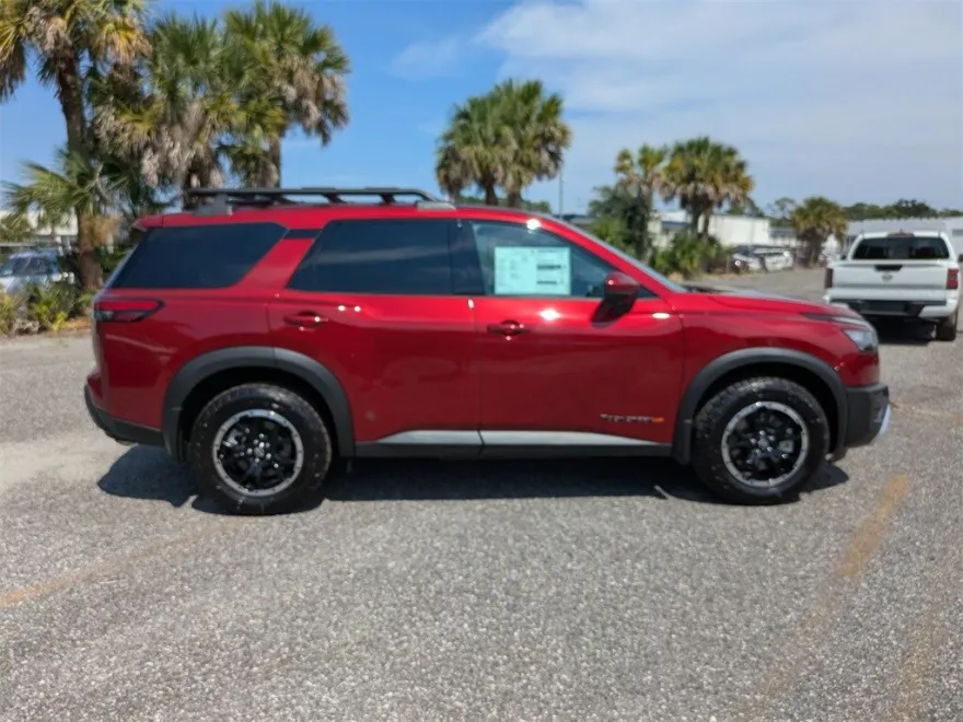 2025 Nissan Pathfinder Rock Creek photo 1