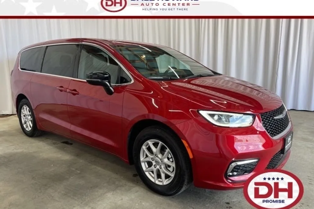2025 Chrysler Pacifica photo 1