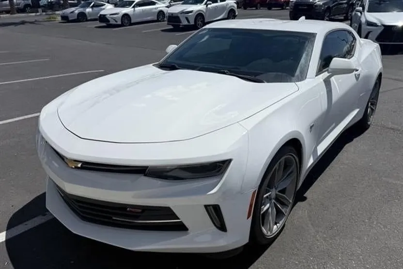 2018 Chevrolet Camaro 1LS 1LT photo 1