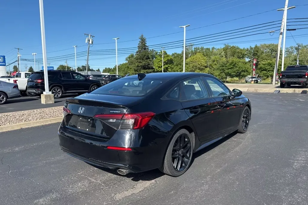 2023 Honda Civic Sport photo 1