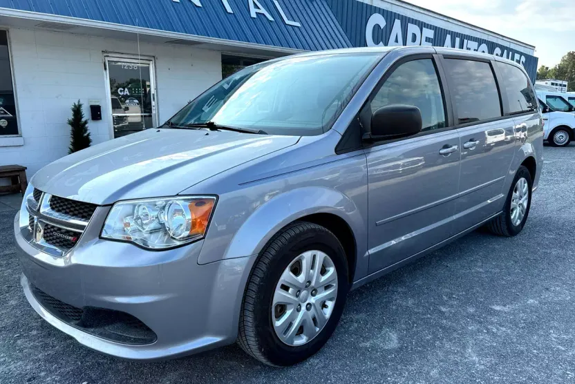 2017 Dodge Grand Caravan SE photo 1