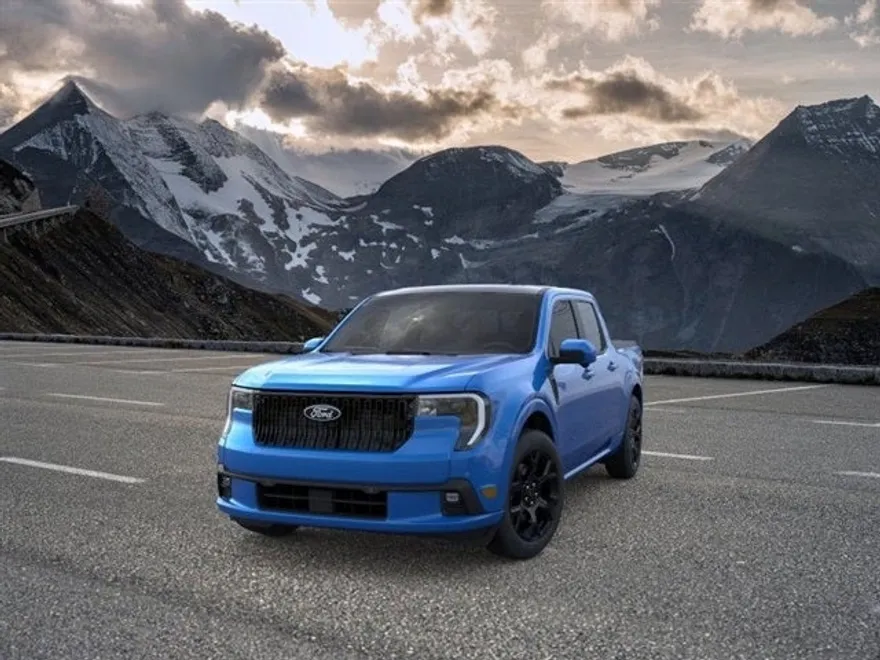 2025 Ford Maverick photo 1
