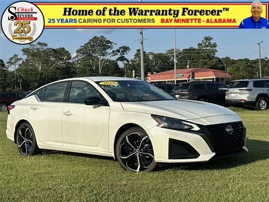 2023 Nissan Altima 2.5 SR photo 1