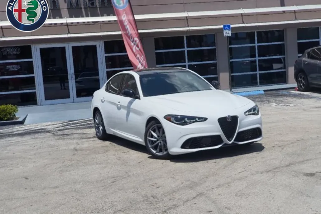 2024 Alfa Romeo Giulia SPRINT photo 1