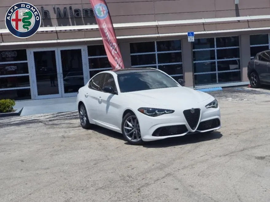 2024 Alfa Romeo Giulia SPRINT photo 1