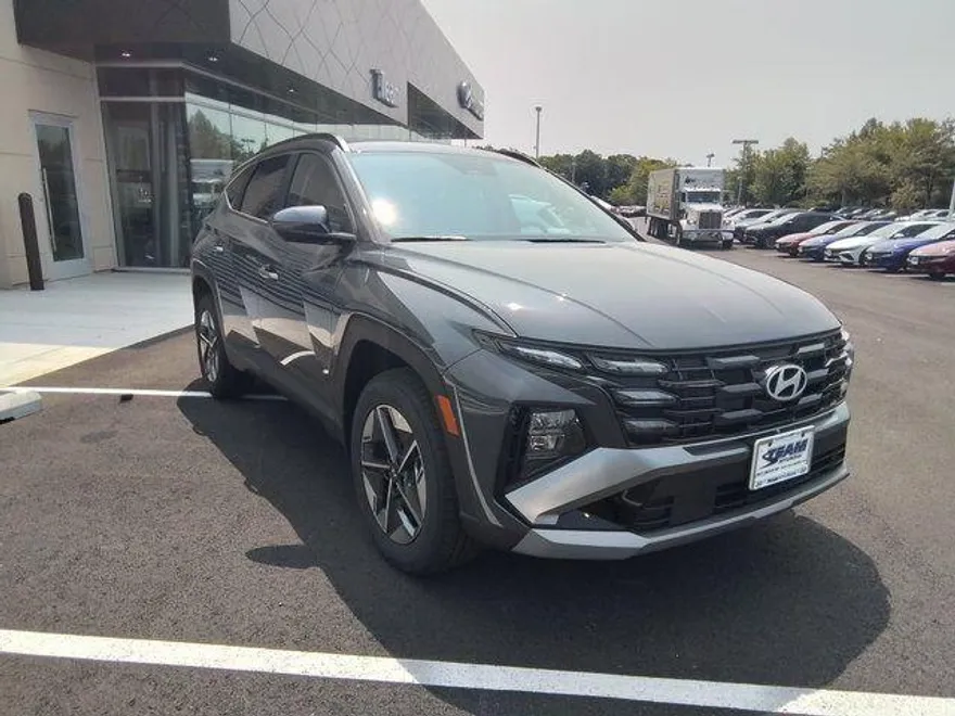 2025 Hyundai Tucson SEL photo 1