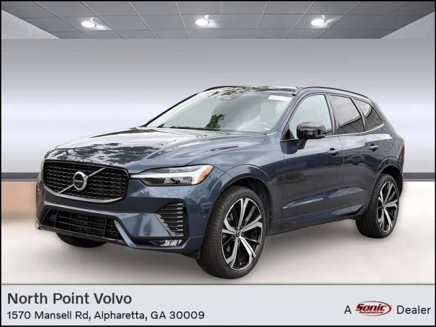 2022 Volvo XC60 B5 R-Design photo 1