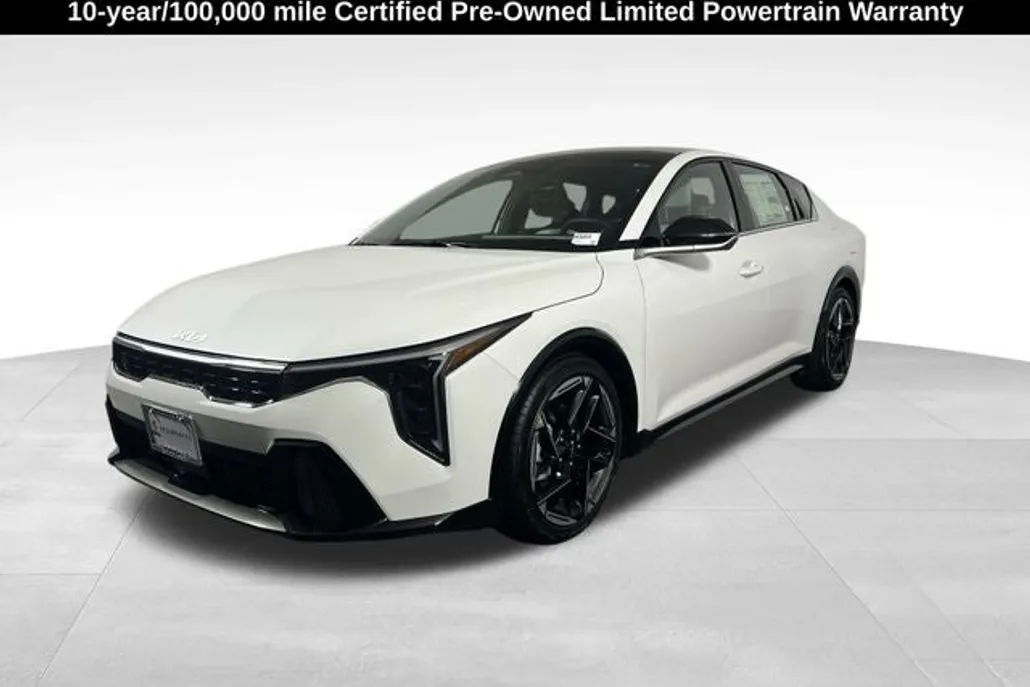 2025 Kia K4 GT-Line photo 1