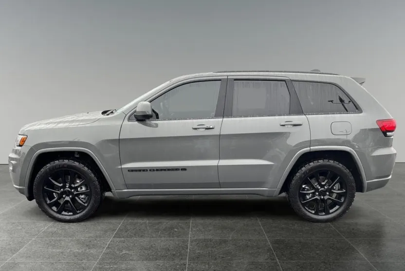 2022 Jeep Cherokee Laredo X photo 1