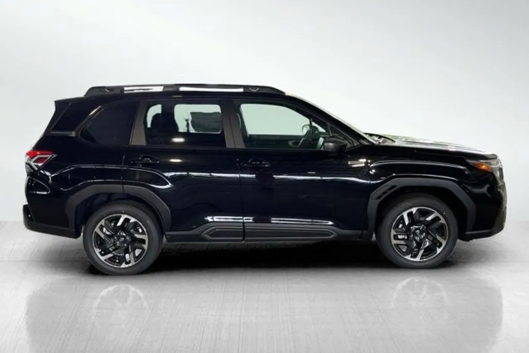 2025 Subaru Forester Limited photo 1
