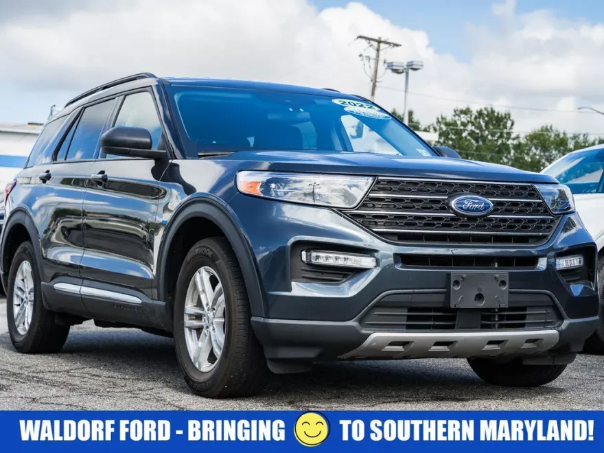 2022 Ford Explorer XLT photo 1