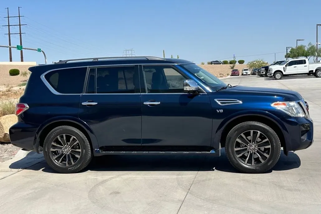 2019 Nissan Armada Platinum photo 1